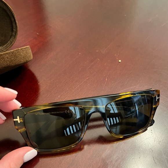 TOM FORD sunglasses - Fausto style - Dark Havana color - Picture 12 of 16